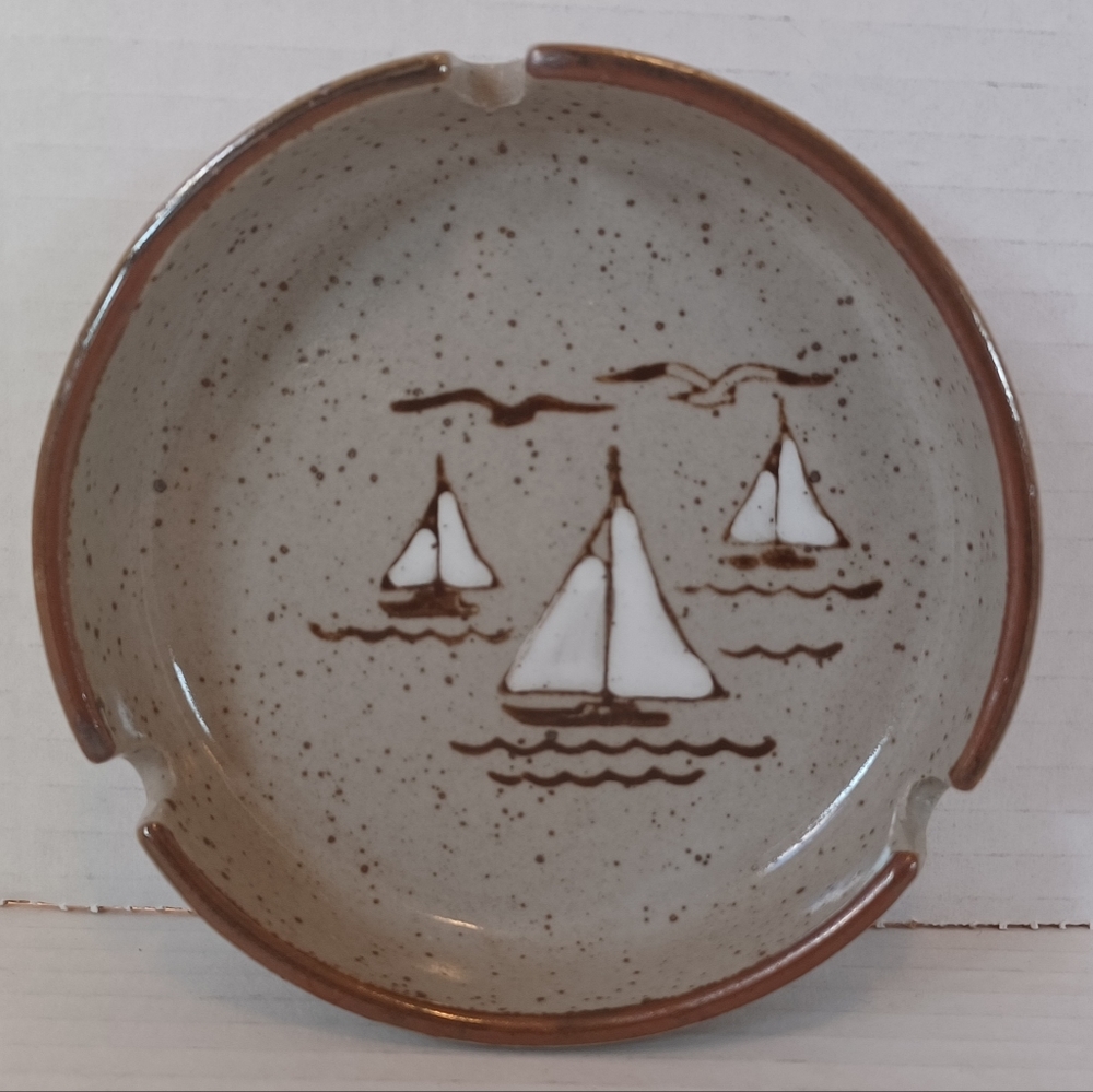 Vintage Otagiri 4.5" Speckled Sailboats & Seagulls Nautical Scene, Ashtray